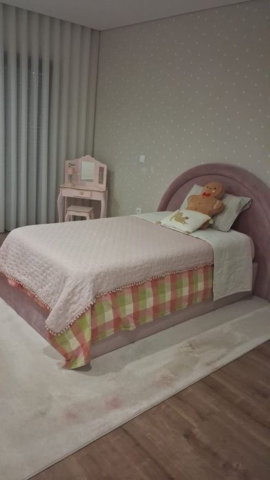 Cama de solteiro, como nova (1 ano, usada poucos dias)