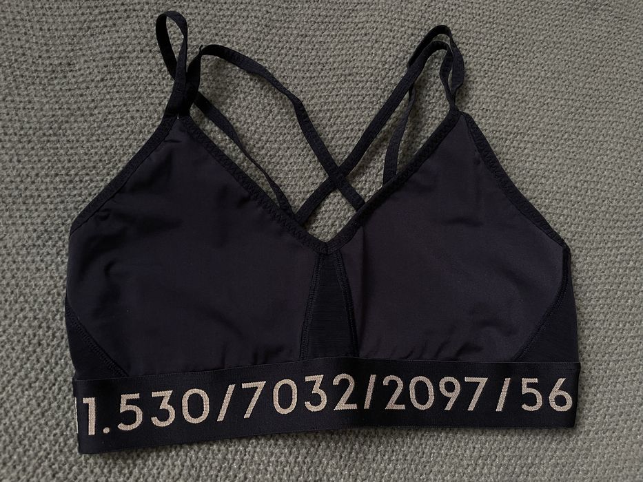 Жіночий спортивний топ