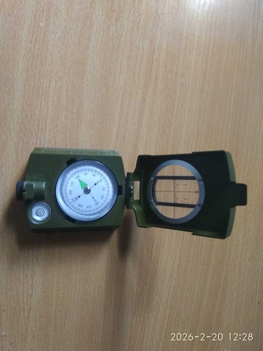 Компас рідинний металевий Professional K-4580