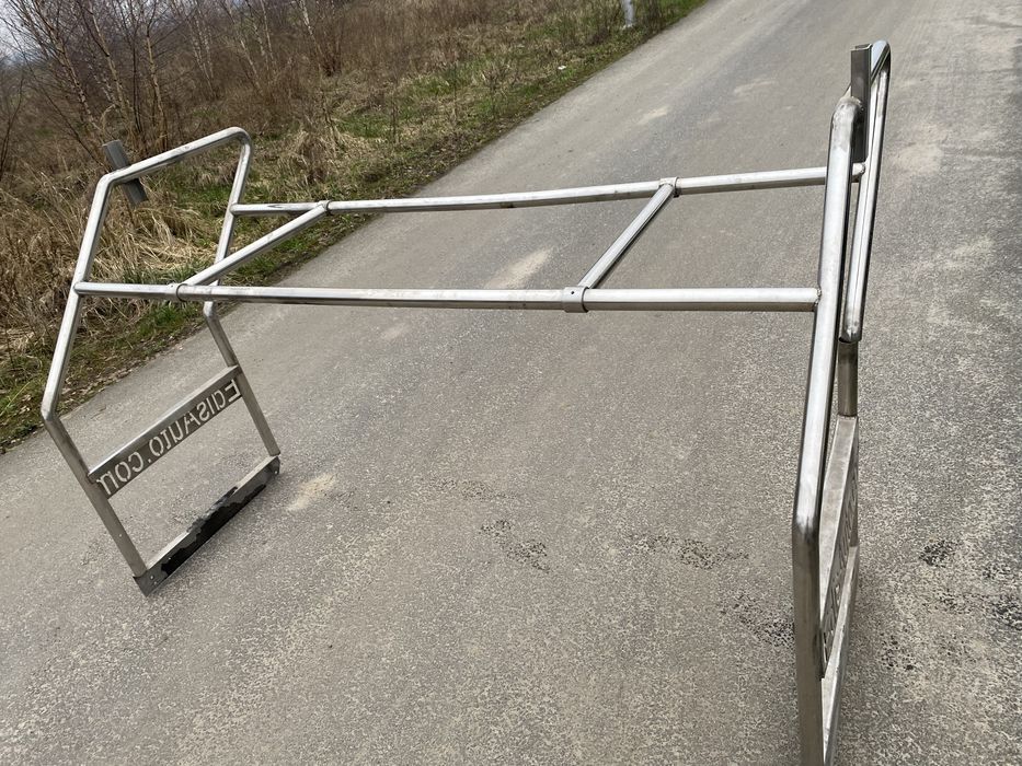 Stojak na opony na lawetę stal nierdzewna szerokosc 2,15 cm