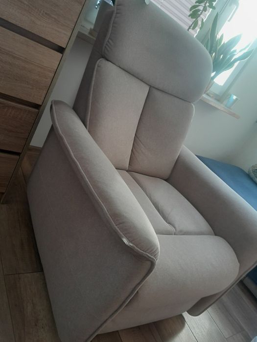 Fotel rozkladany elektrycznie