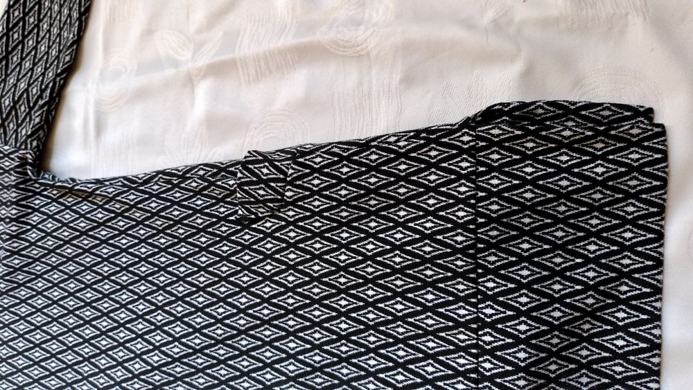 Sukienka włoska New Collection, z dzianiny rozmiar M/L