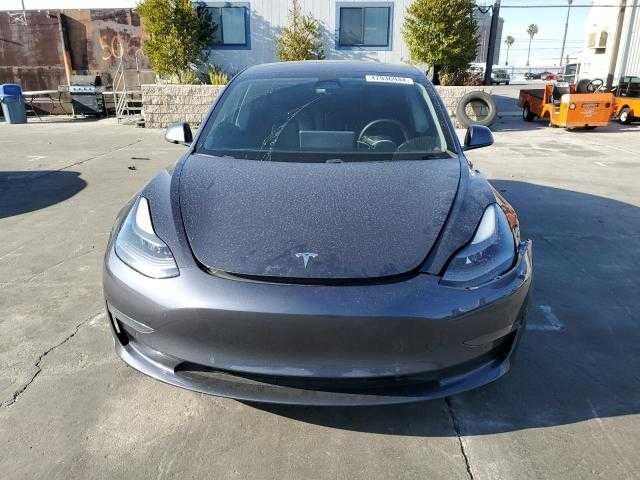 Електромобіль Tesla Model 3 Long Range 2022 року з США