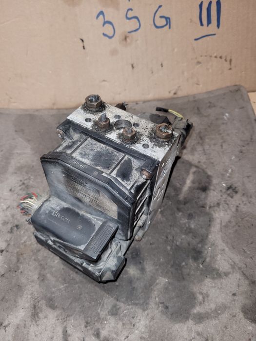 Pompa abs toyota Avensis t25 2004r