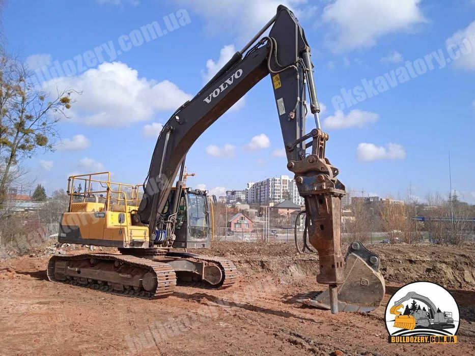Демонтаж зданий и сооружений экскаватором Вольво290 Демонтаж приміщень