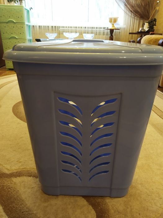 Корзина для белья, пластик,голубого цвета