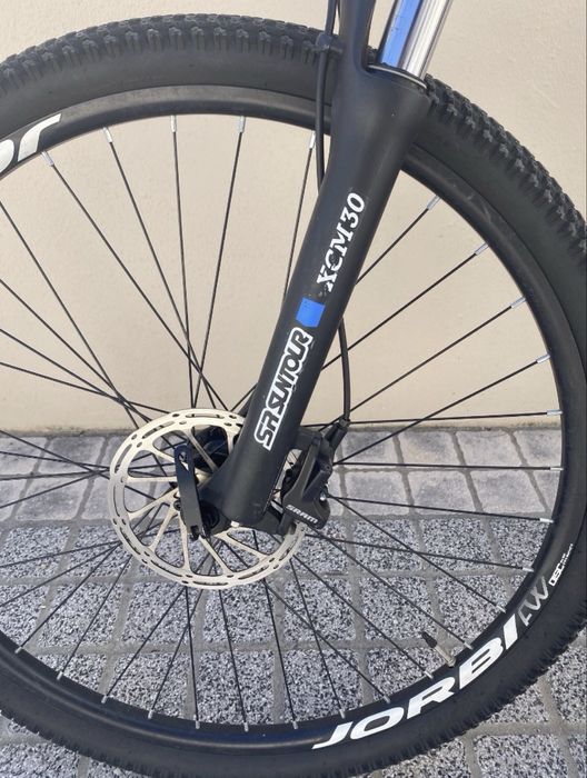 Bicicleta de BTT da marca Jorbi