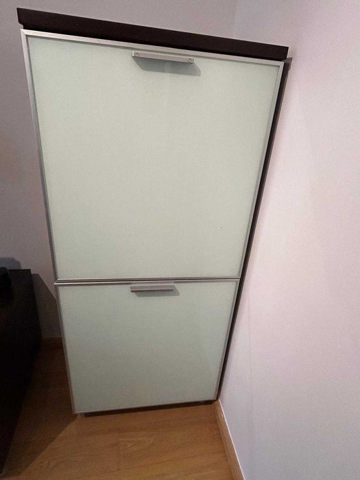 Móvel tipo garrafeira