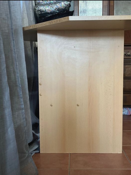 Secretária de madeira IKEA