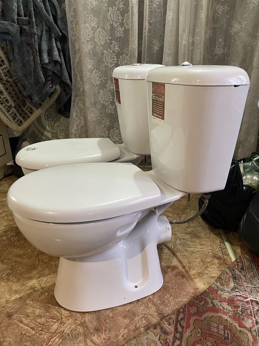 Продам БУ унитазы 5 штук