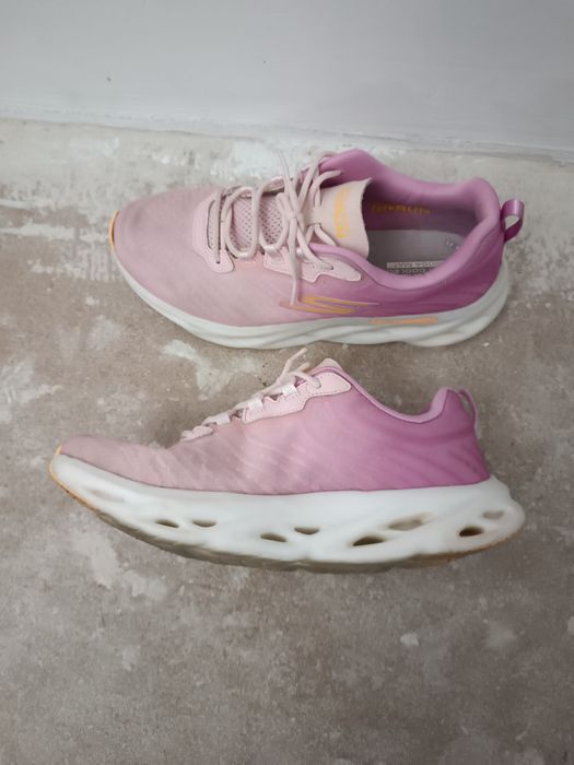 легкі кросівки для бігу, повсякденного носіння