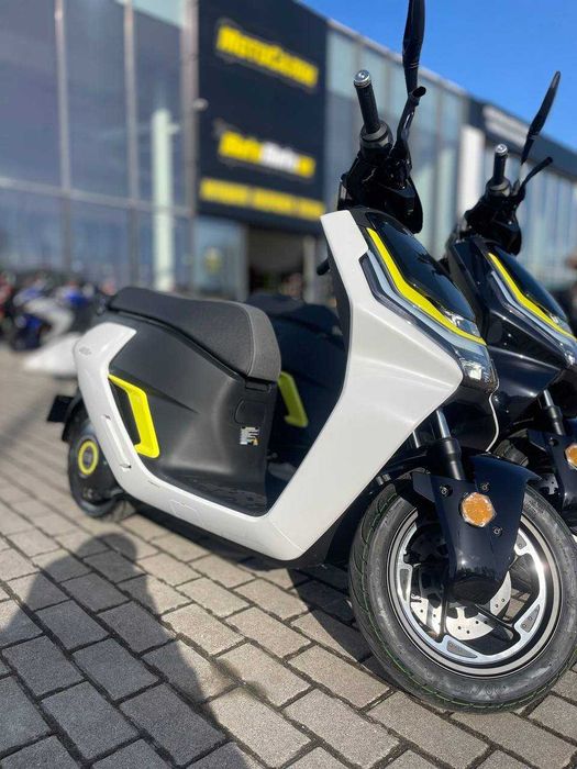 ZEEHO AE6+ (1 battery)