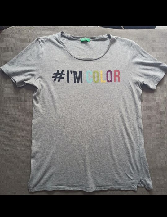 T-shirt  damski  firmy United Colours of Benetton