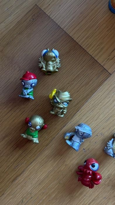 Coleção de Zomblings com extras
