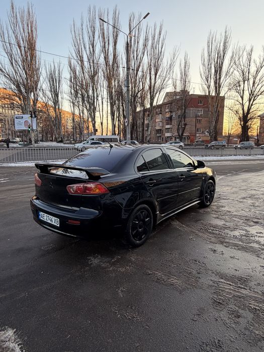 Продам ланцер 2.0 срочно