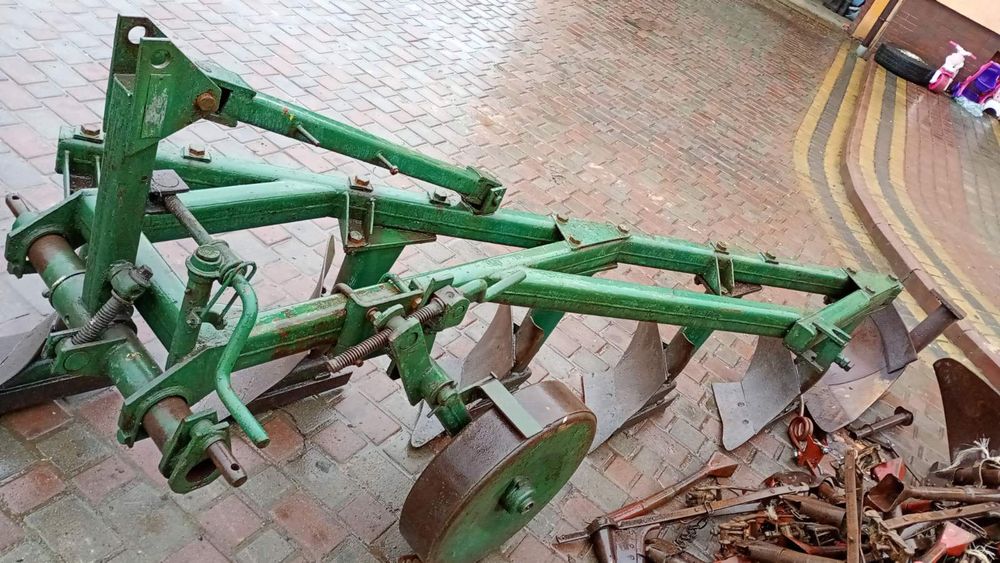 Продам плуг 5по 25