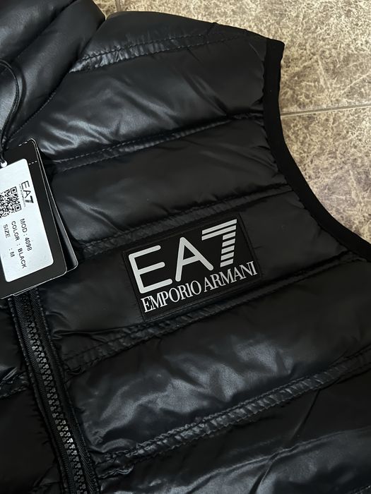 Жилетка Emporio Armani  без рукавка EA7 Armani Exchange
