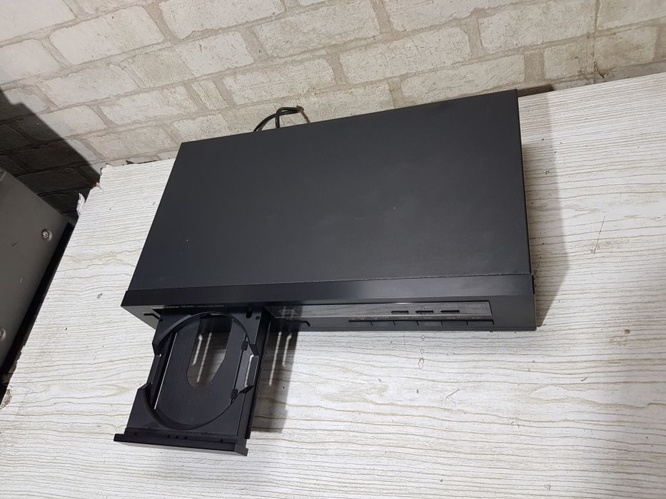 CD програвач/проигрыватель  Harman/Kardon HD 400 б/у з Німеччини