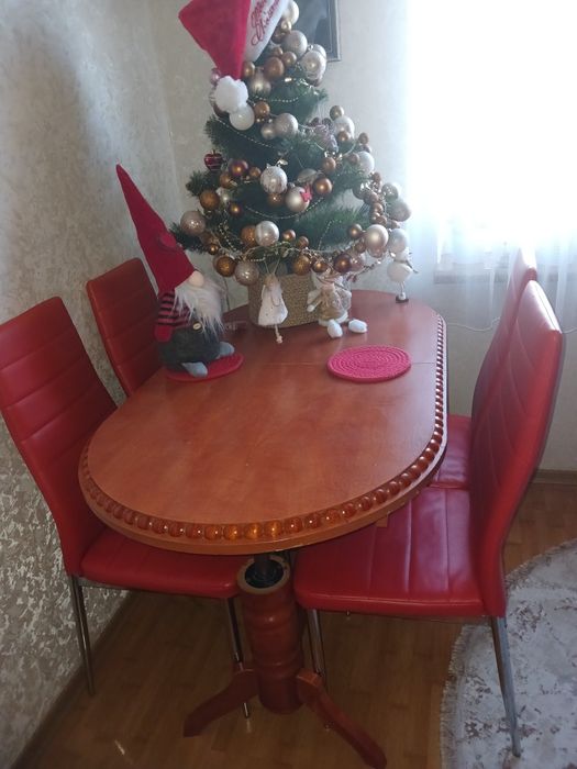 Стіл розкладний +4 стільці