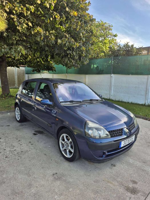 Renaul Clio 2 1.2I