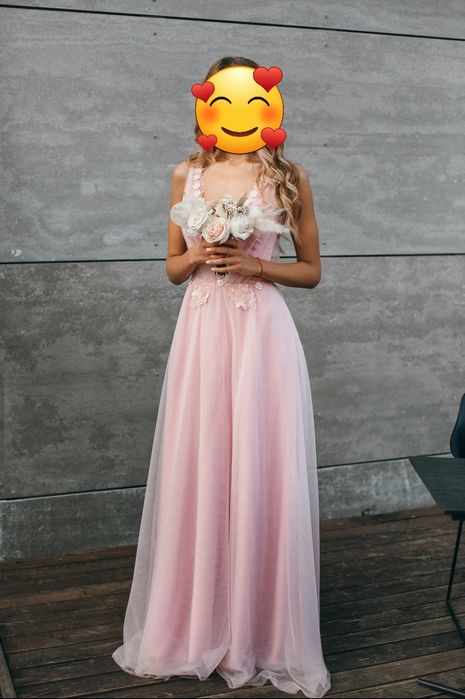 Вечірня ніжна сукня