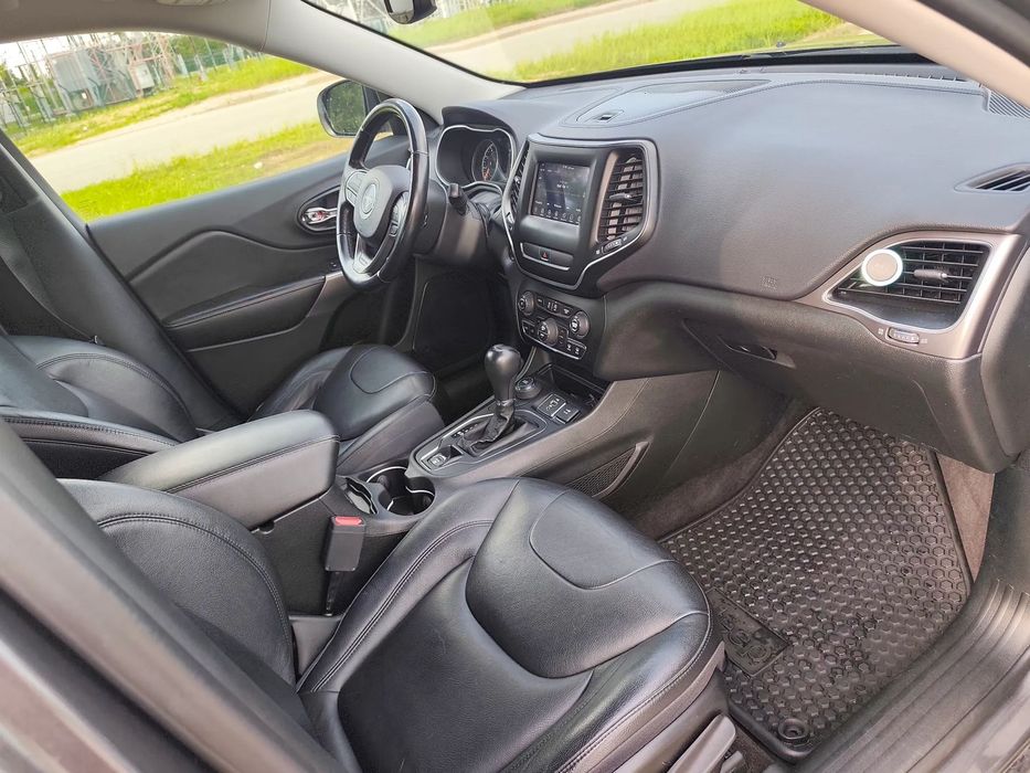 Jeep Cherokee Jeep Cherokee 2.4