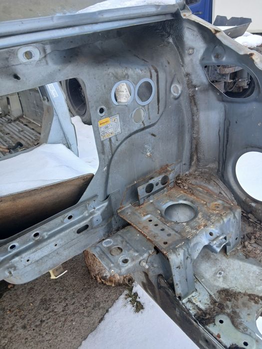 Фольцваген Т 4 четверть (чверть)