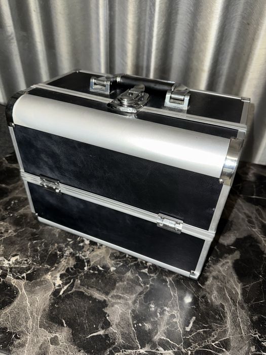 Чемодан для косметики