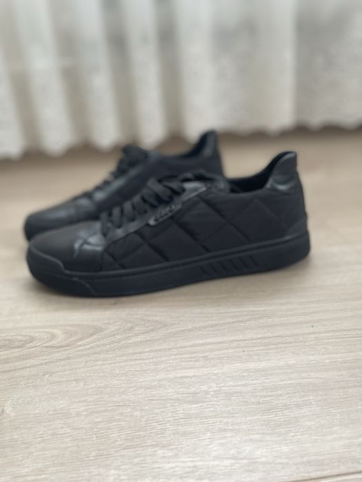 Туфлі від estro