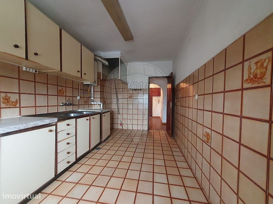 Apartamento T3 para venda — Abrantes (São Vicente E São João) E Alferrarede, Santarém