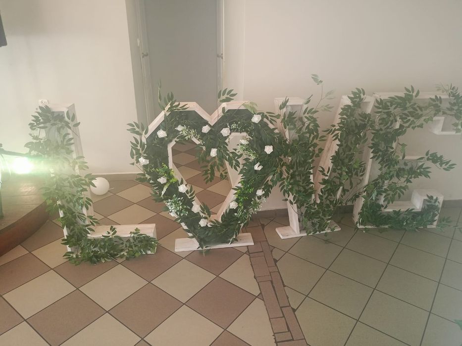 Napis love wesele