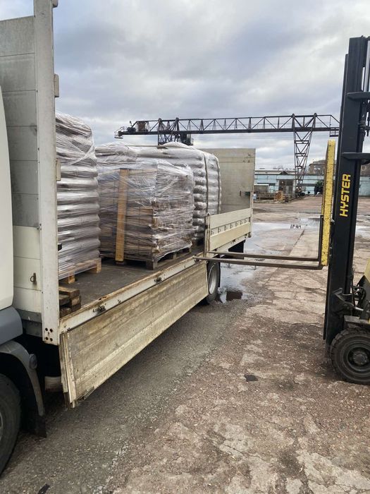 Пелета сосна дуб 6мм для котлів дрова дубови пиляні складені на піддон