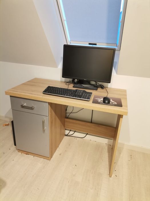 Biurko młodzieżowe 110cm x 55cm