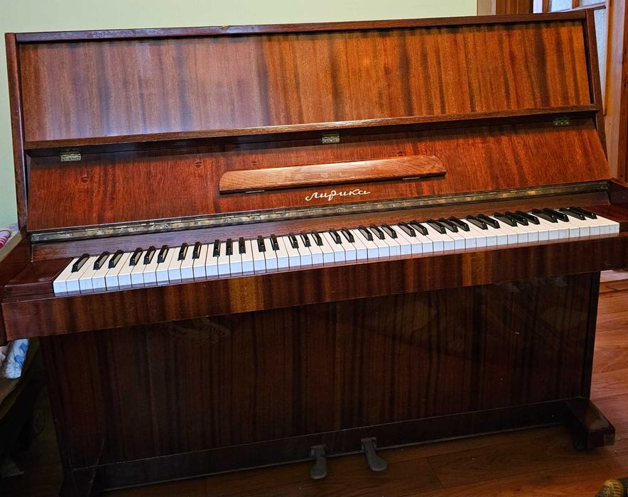 Фортепіано "Лірика" м.Миколаїв