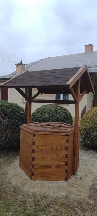 Obudowa Studni ozdobna, drewniana