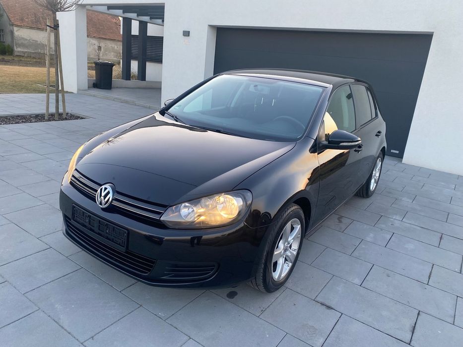 Volkswagen Golf 2010r. 1.4MPI