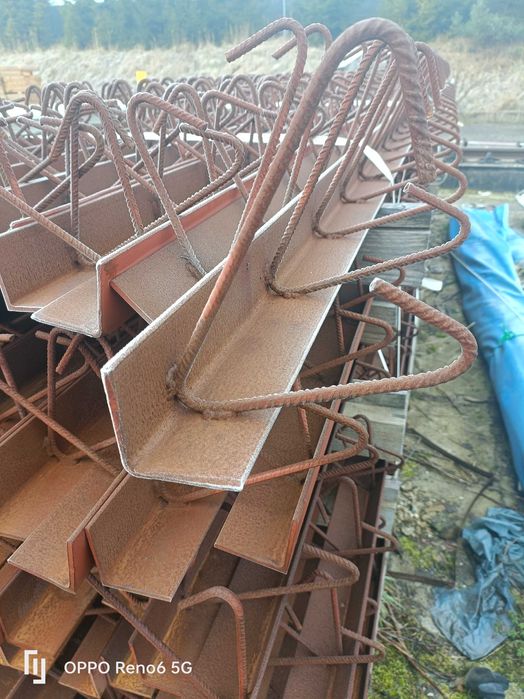 Kątowniki z wąsami do okuć