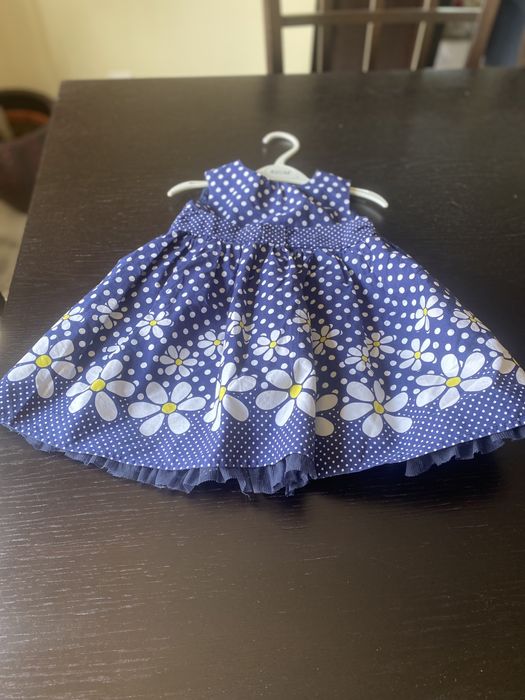 Vestido florido azul e branco