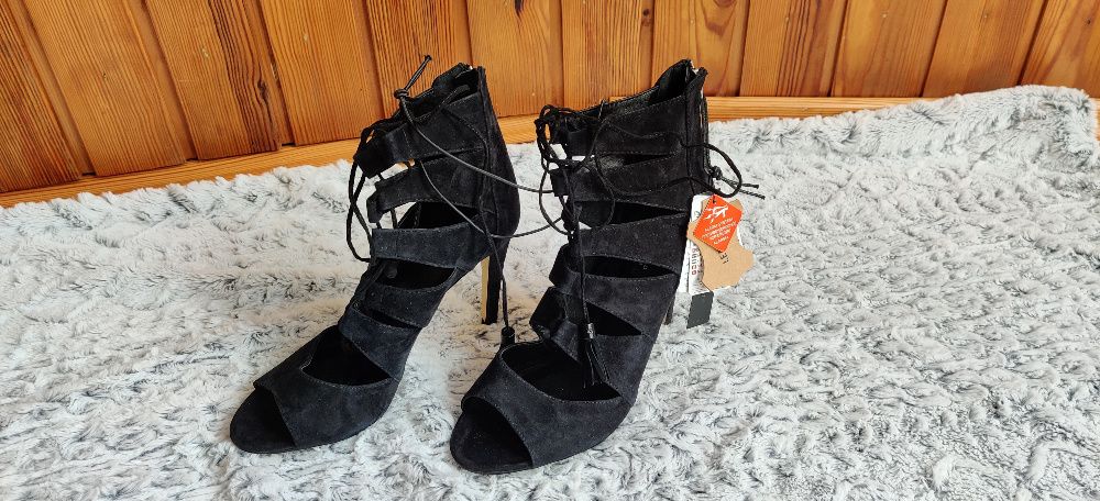 Sandały Reserved 40 NOWE skórzane