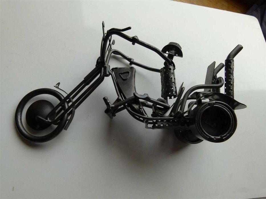 Vários modelos em ferro / outros. Ler anuncio