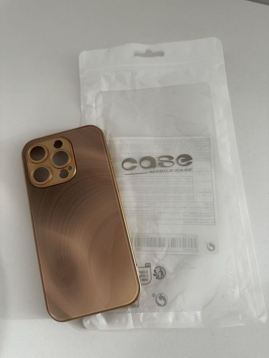 Etui plecki do Iphone 15 pro złote sztywne