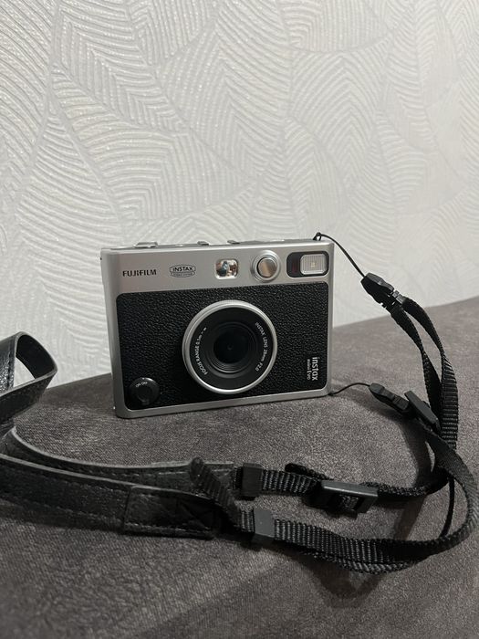 Фотоапарат Fujifilm Instax mini Evo - Black