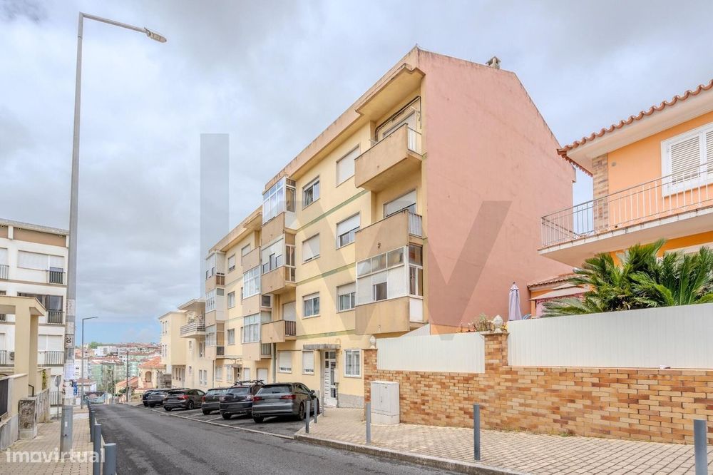 Apartamento T2 no centro de Agualva-Cacém