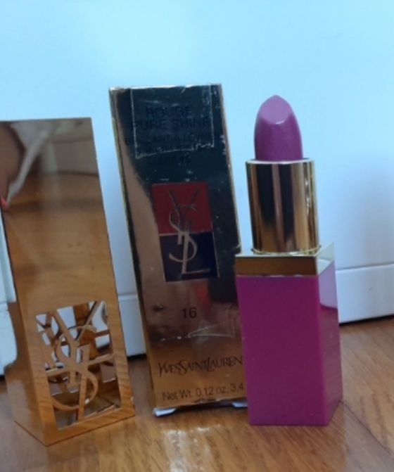 Batons e Lápis de lábios Yves Saint Laurent (várias tonalidades