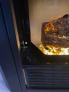 Lareira elétrica com Moldura em pedra