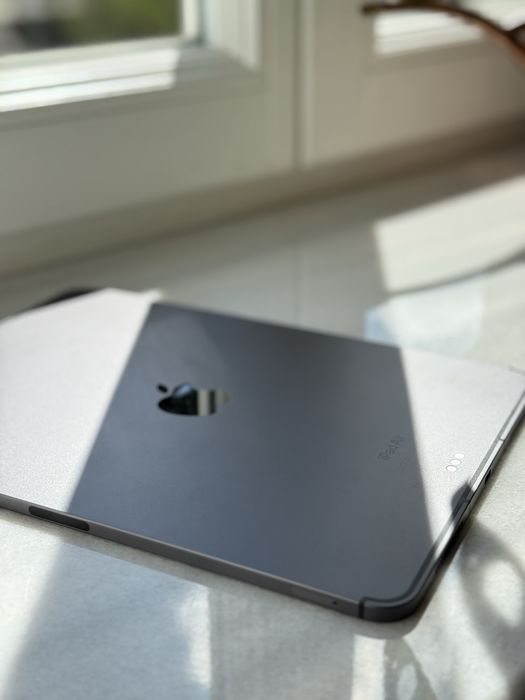 Ipad Air 5, model MM6R3FD/A