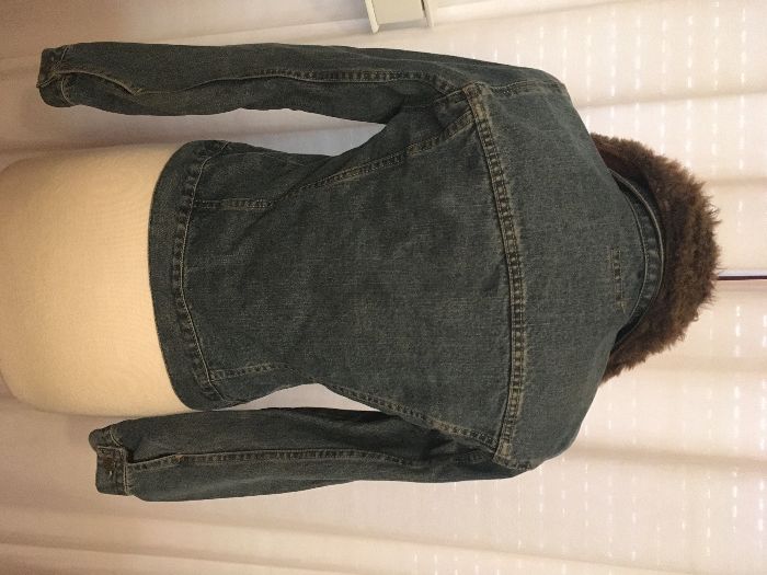 Blusão Casaco de Ganga da marca Zara com Gola Removível