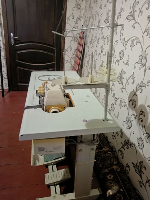 Продам оверлок TYPICAL