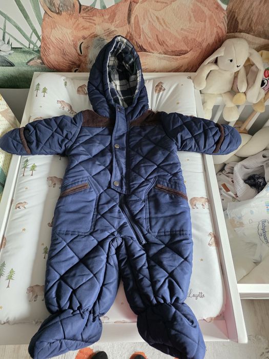 Ciepły kombinezon niemowlęcy marki Rothschild  rozmiar 62