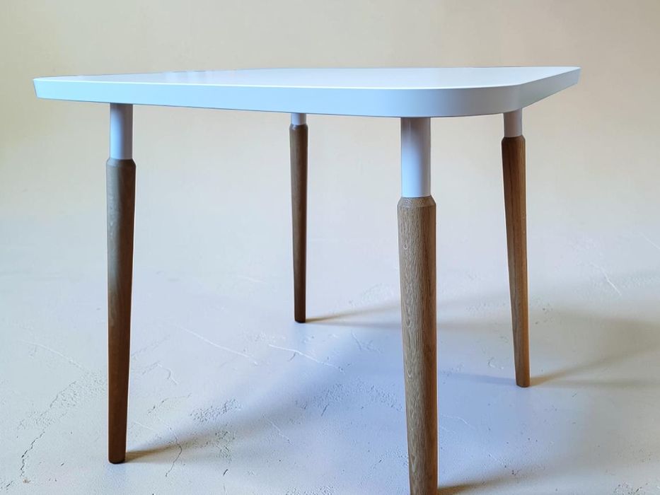 Stół kuchenny 70 x 70 w stylu skandynawskim